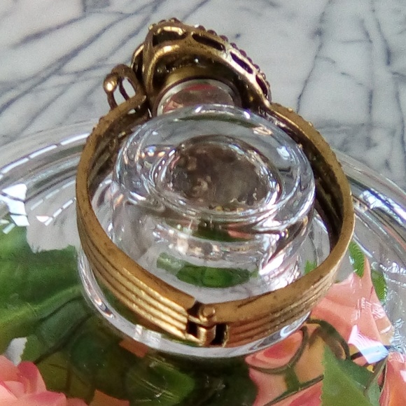 Butterfly watch - Picture 5 of 7